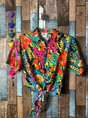Byer California Bold Multicolor Floral Tie-Front Shirt
